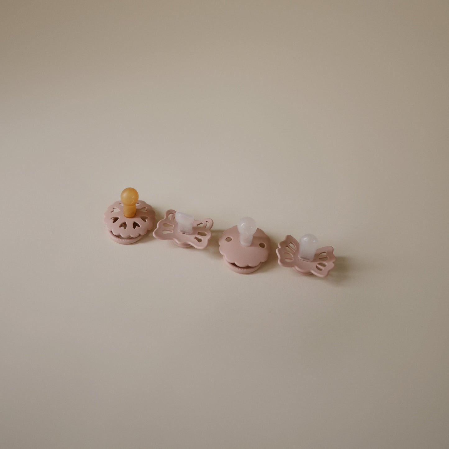 FRIGG Baby's First Pacifier | Blush 4-Pack