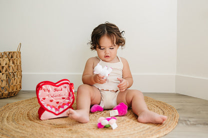 Valentine's Day Plush Fill & Spill Playset