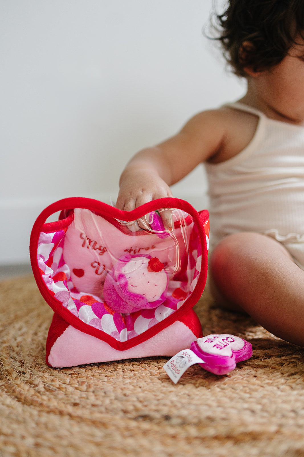 Valentine's Day Plush Fill & Spill Playset